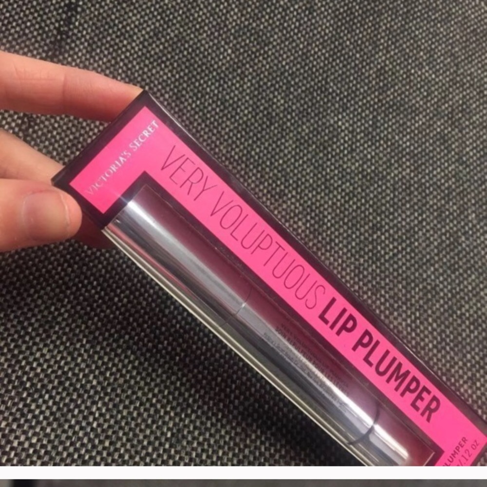 Two victoria secret lip plumping glosses NWT